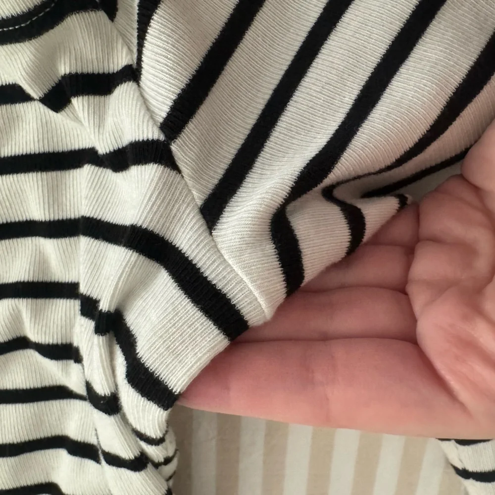 H&M Striped Ribbed Off-Shoulder Top - Picture 4 of 4